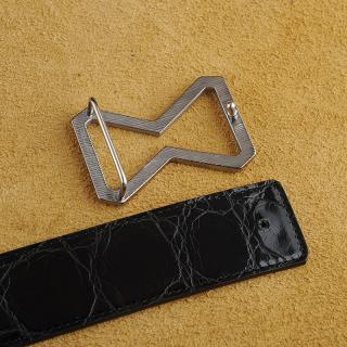 都乐新材料钨钢扣平滑扣男士潮流腰带尊贵奢华鳄鱼纹头层牛皮皮带